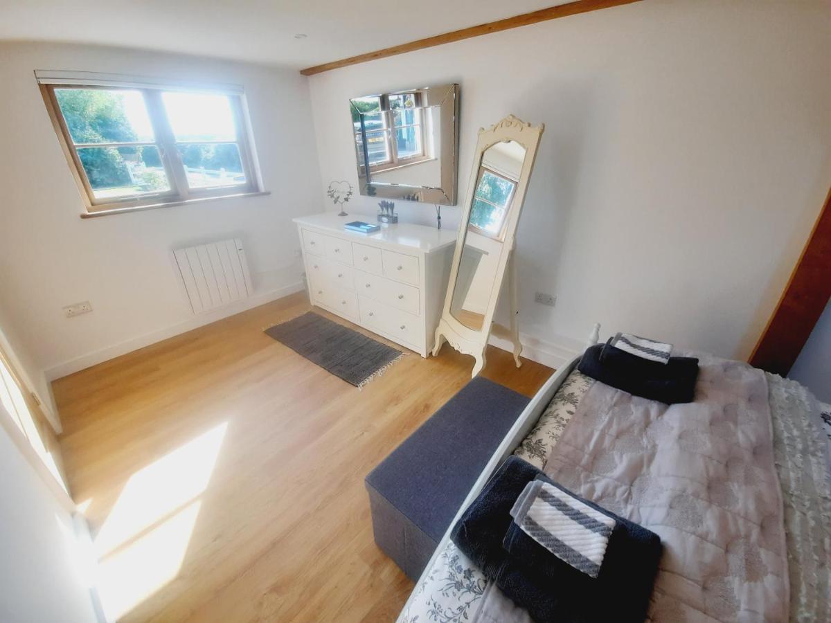 The Clock House Apartment Canterbury Ngoại thất bức ảnh